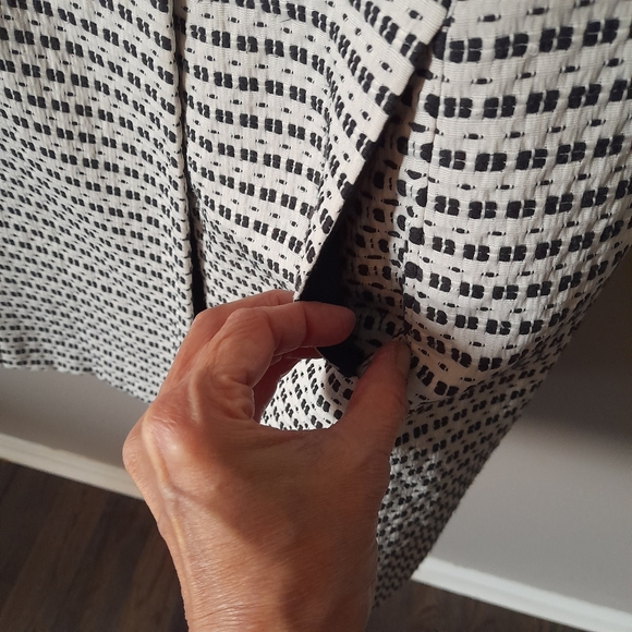 Coat - Picture 5 of 7